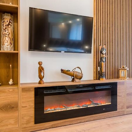 شقة Four Seasons In New غودوري المظهر الخارجي الصورة
